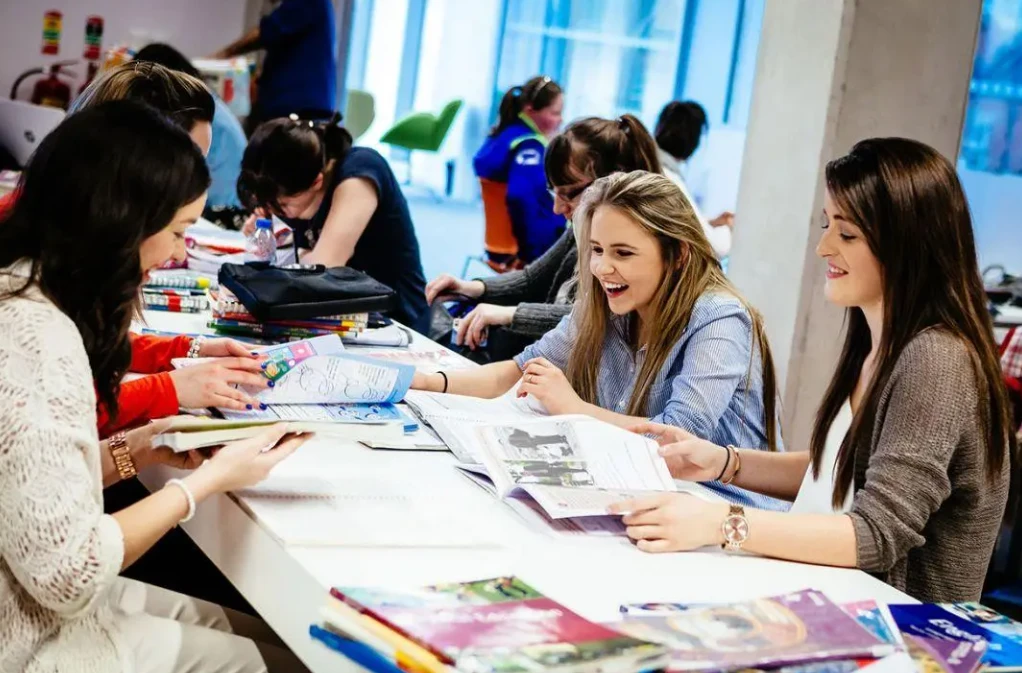 美国硕士留学申请条件及费用详解，助你顺利开启留学之旅
