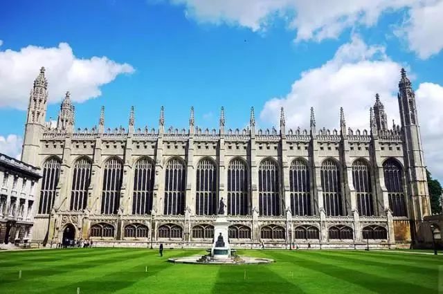 英国留学法律专业详解及Top10申请要求汇总，助你轻松留学英国