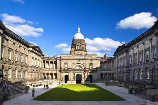 英国留学法律专业详解及Top10申请要求汇总，助你轻松留学英国
