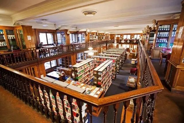 英国留学法律专业详解及Top10申请要求汇总，助你轻松留学英国
