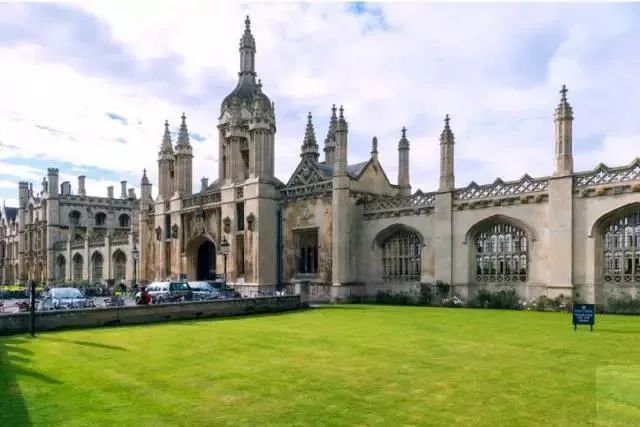 英国留学法律专业详解及Top10申请要求汇总，助你轻松留学英国